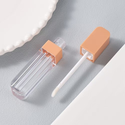 4 ml plastikowej lampy ze szklanką do ust z głowicą kwadratową jest łatwa w noszeniu