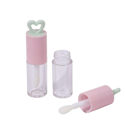 Kolor niestandardowy 7ml Pustkowe Serce Plastic Lip Glaze Tube dla Przenośnego Opakowania Gloss