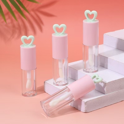 Kolor niestandardowy 7ml Pustkowe Serce Plastic Lip Glaze Tube dla Przenośnego Opakowania Gloss