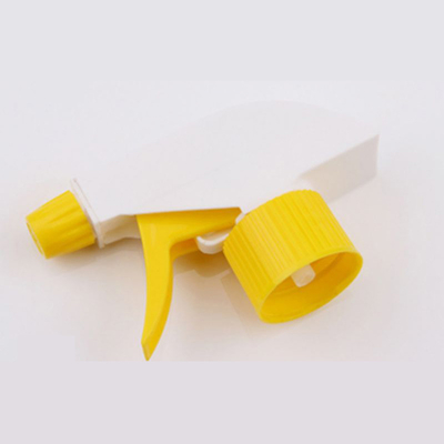 28/410 Plastikowy opryskiwacz do butelki