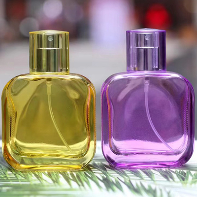 30 ml kolorowej szklanej butelki z perfumami z opryskiwaczem