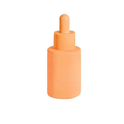 Zamówiona butelka z 20 ml, 30 ml i 50 ml z płaską szybą z olejem eterycznym