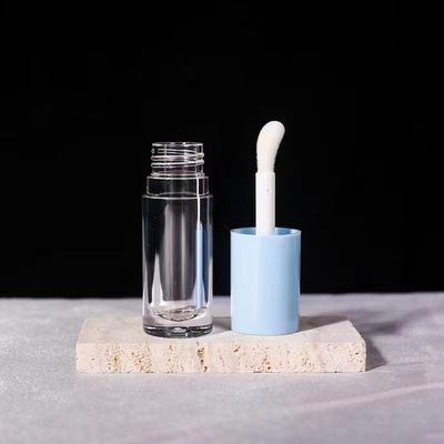 Cylindryczna tubka błyszczyka do ust 6ml z zakrętką na rynku