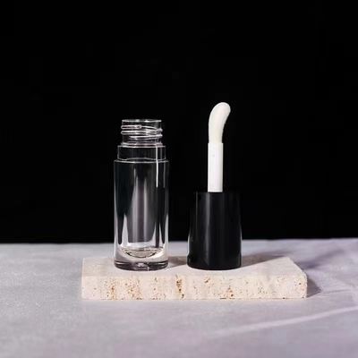 Cylindryczna tubka błyszczyka do ust 6ml z zakrętką na rynku