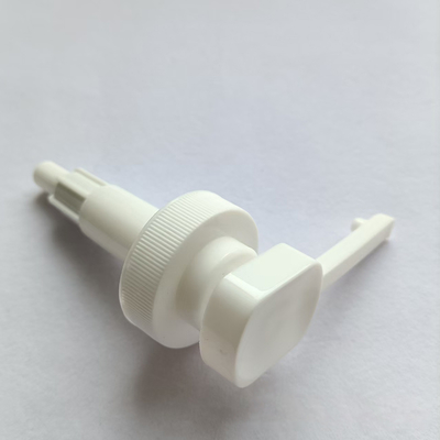 Kwadratowa długa głowica pompy z dyszą 24mm 28mm 32mm do pompek do balsamu