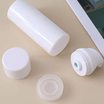 Personalizowana butelka z pompką airless z zamknięciem zatrzaskowym, pojemność 30/50/75 ml, do kosmetyków i produktów do pielęgnacji skóry