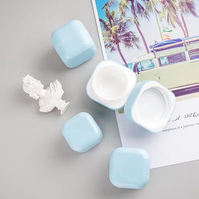 Zamówione, kwadratowe plastikowe słoiki z kremem 20g 30g 50g 100g