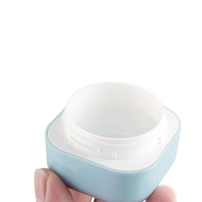 Zamówione plastikowe słoiki do kremów 20g do 100g