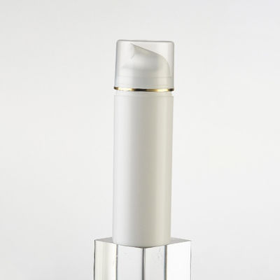 Niestandardowa plastikowa butelka airless PP o kwadratowym kształcie dla doskonałej konserwacji i 100% ewakuacji produktu