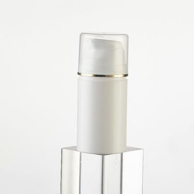 Wielkiej sprzedaży butelki bez powietrza z tworzyw sztucznych PP z złotym pierścieniem UV i pojemnością 15 ml-200 ml do zastosowań kosmetycznych