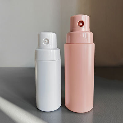 Wielkiej sprzedaży plastikowe butelki do opryskiwania proszku 60ML 100ML 150ML do toalety i proszku dla niemowląt z dostosowanymi kolorami