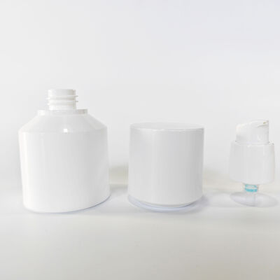Nowa konstrukcja Butelka z pompką bezpowietrzną o pojemności od 30 ml do 100 ml Zapobiega narażeniu na działanie powietrza Maksymalizuje zużycie produktu Higieniczny brak zanieczyszczeń palców podczas pielęgnacji skóry