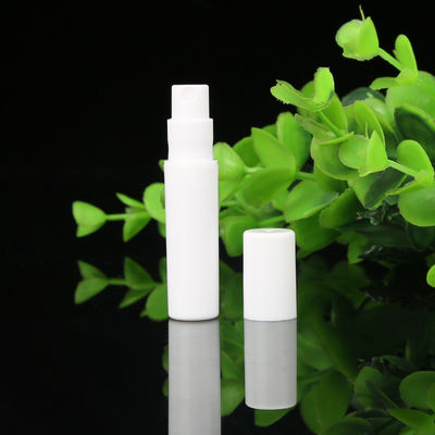 Białe perfumy do perfumy do perfumy do kosmetyków