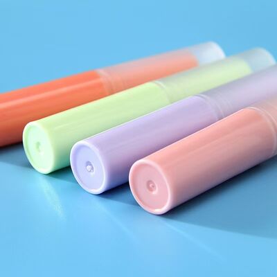 Sprzedawcy hurtowi 3G Plastykowy Cylinder Lip Stick Tube Pusty Opakowanie Matte Tube for Lip Care Balm